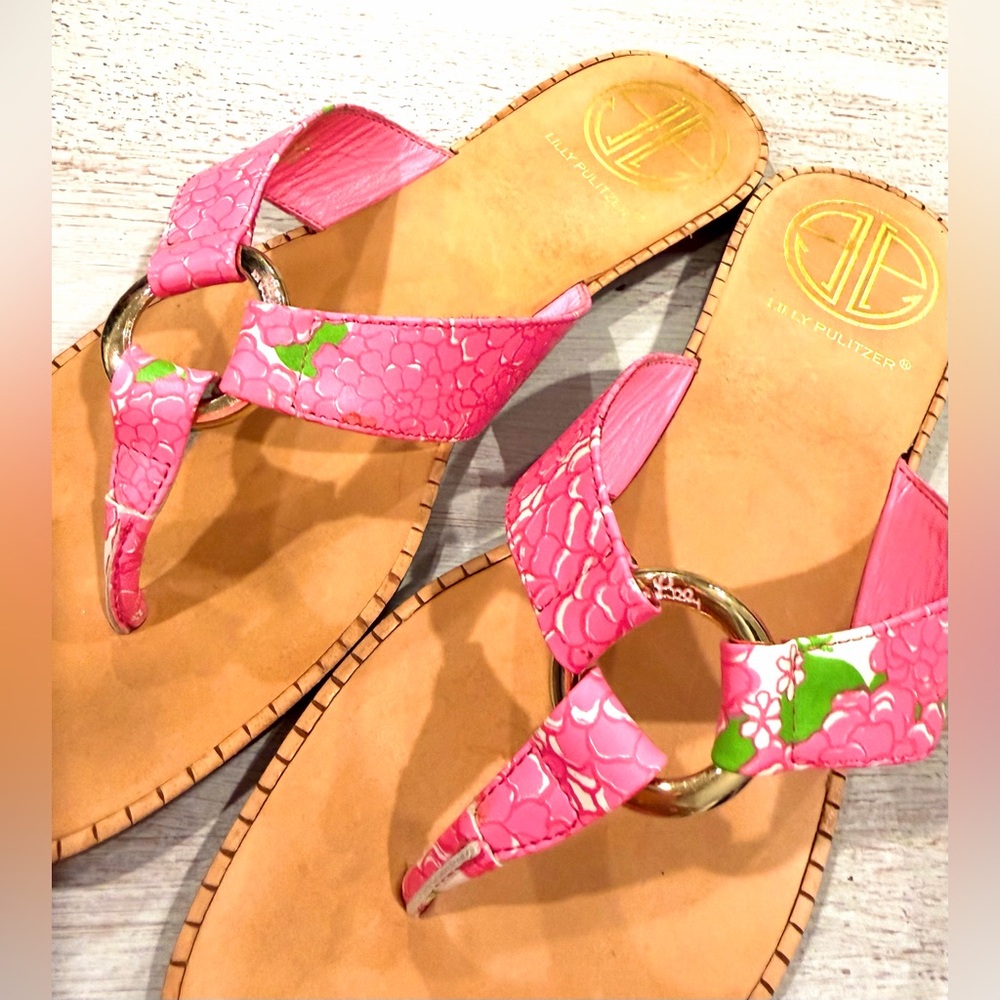 Lilly Pulitzer via Palm Beach leather thong sandal. - Picture 6 of 9